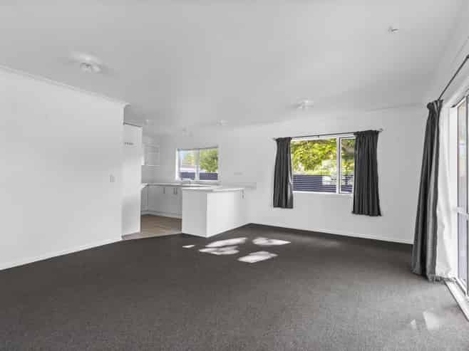 2A/5 Karapiro Road, Cambridge