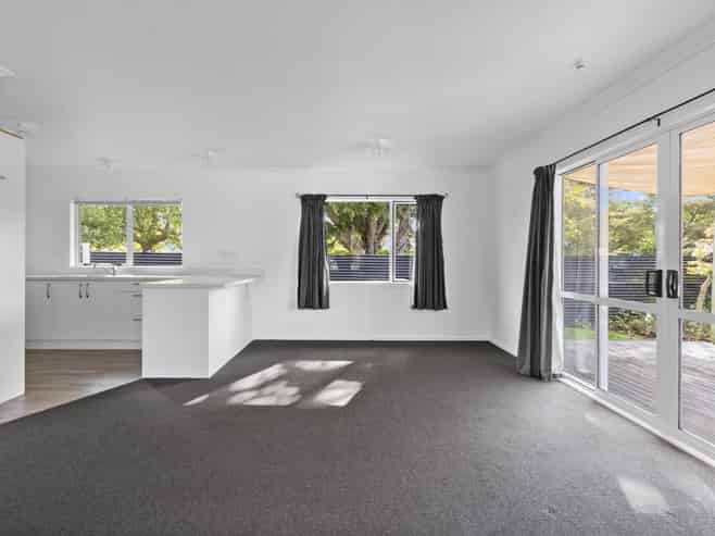 2A/5 Karapiro Road, Cambridge