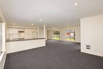 43 Kinleith Way, Albany