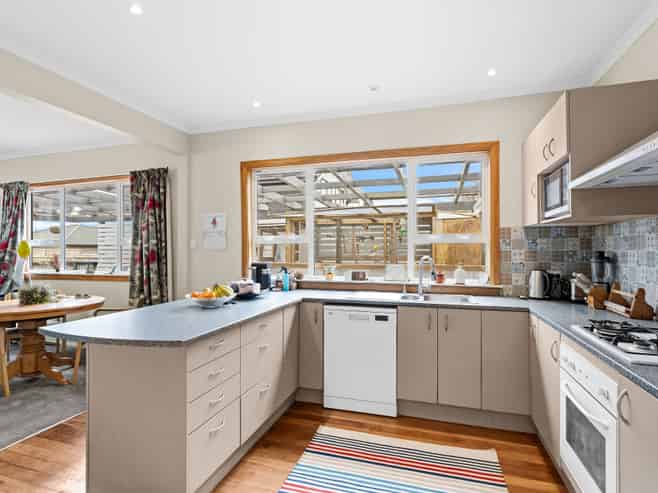 31 Queenwood Road, Levin