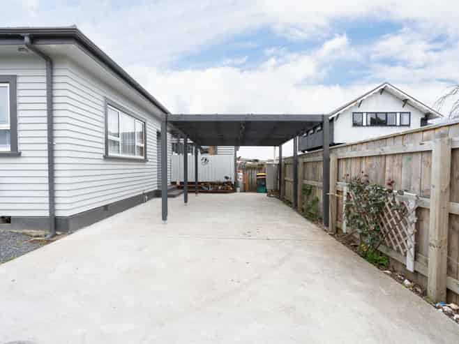 31 Queenwood Road, Levin