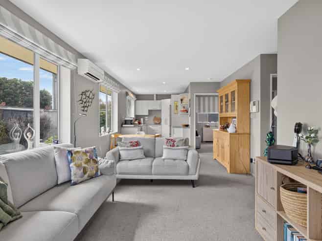 16A Achilles Street, Burwood