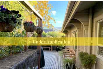 8 Hurst Seager Lane, Clifton