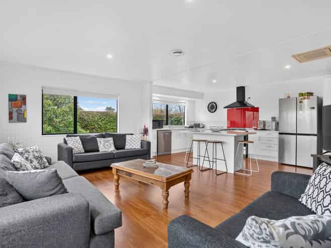 4 Leslie Street, Mangawhai