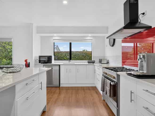 4 Leslie Street, Mangawhai