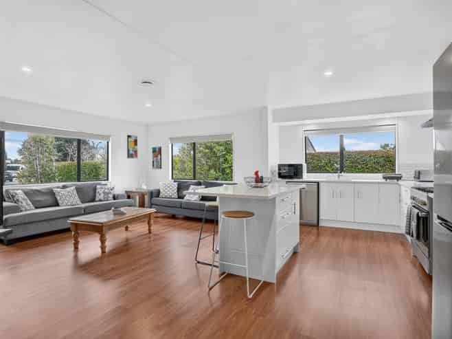 4 Leslie Street, Mangawhai