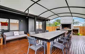4 Leslie Street, Mangawhai
