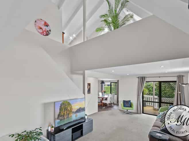 12 Sophora Place, Totara Heights