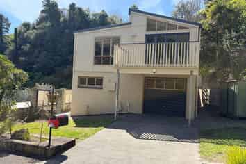 39A Burns Road, Hospital Hill