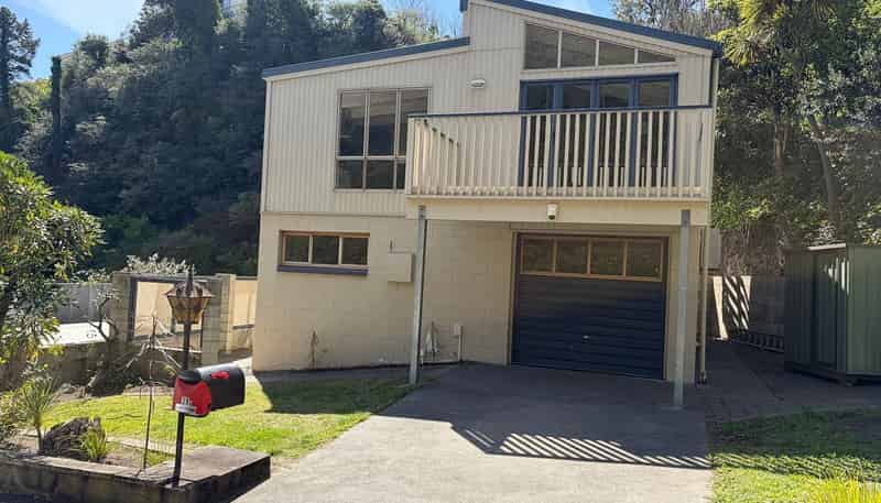 39A Burns Road, Hospital Hill
