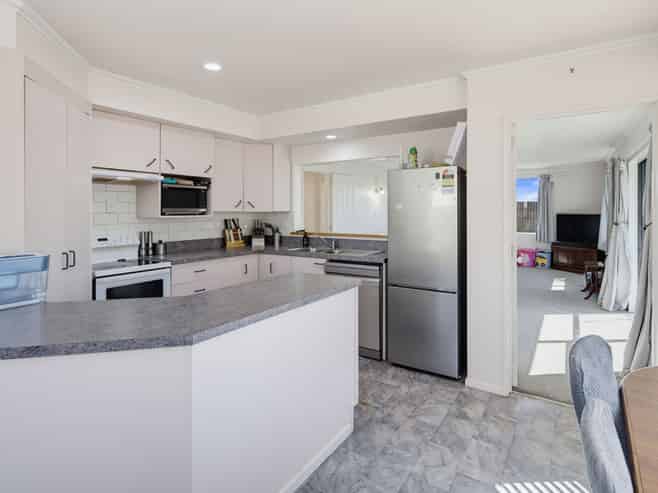 126a Cleghorn Street, Redwoodtown