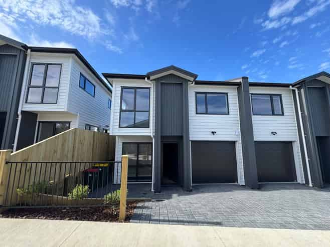 2/21 Gainsborough Street, Manurewa