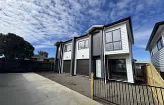 2/21 Gainsborough Street, Manurewa