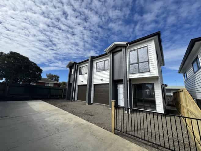 2/21 Gainsborough Street, Manurewa