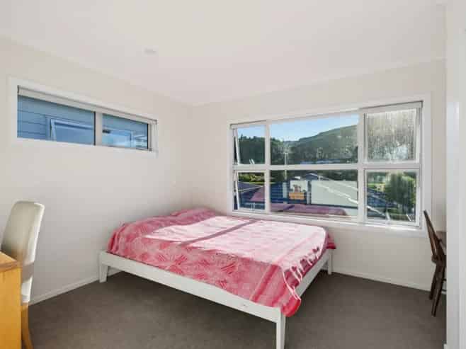 12 Ronalds Way, Taita