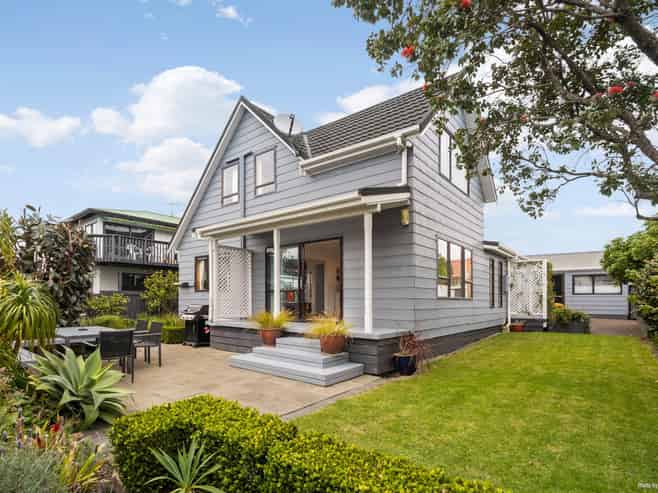 2/547 Hillsborough Road, Mount Roskill