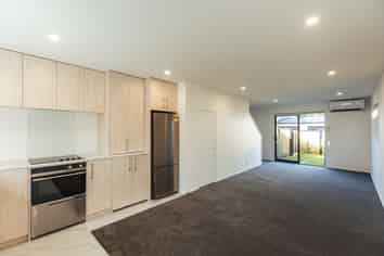 4/12 Matata Place , Shirley