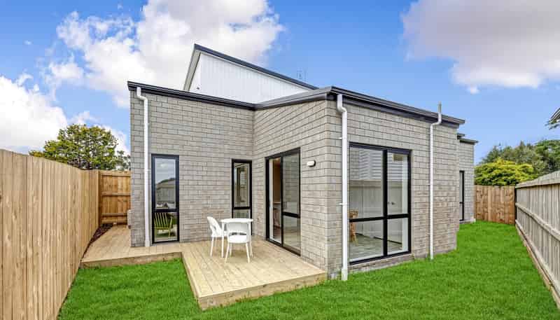 9/16 Russell Road, Manurewa