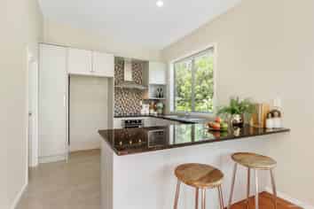 27d Rehia Road, Massey