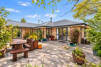 261 Catherwoods Road, Cust
