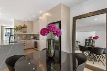 2 Amber Court, Stonefields