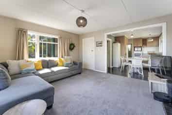 15 Kowhai Avenue, Annesbrook