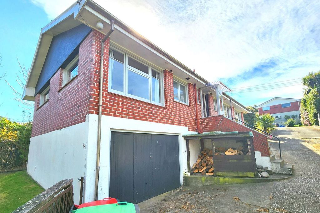 Sunny Private 3 Bdrm Brick Home - Elmsdale Terrace 3