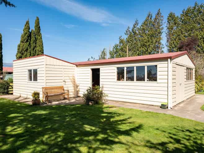 57 Aldourie Road, Brightwater