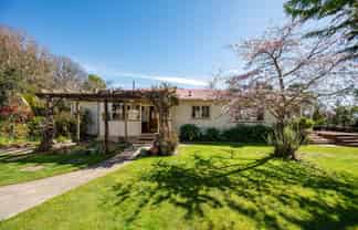 57 Aldourie Road, Brightwater