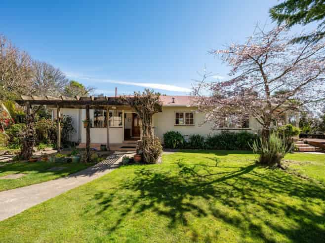 57 Aldourie Road, Brightwater