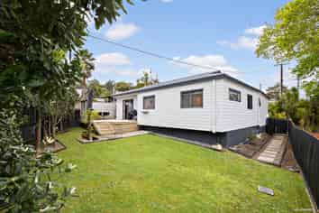 19 Atkinson Road, Titirangi