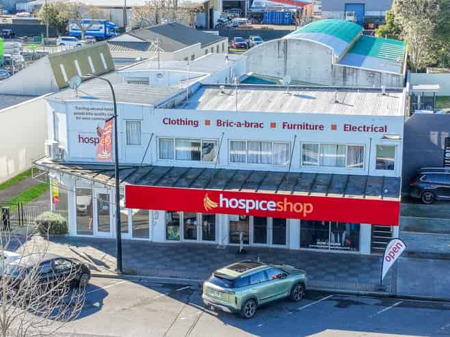 Retail Opportunity on Broadway