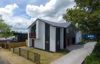 2/572 Grey Street, Hamilton East
