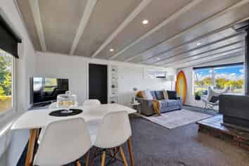 47 Kings Avenue, Waikuku Beach