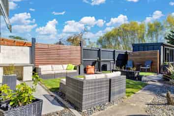 47 Kings Avenue, Waikuku Beach