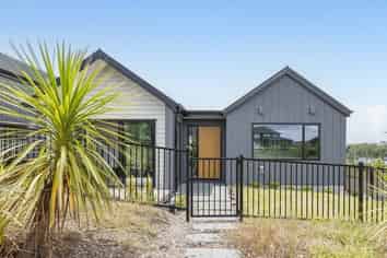 6 Akau Lane, Wainui