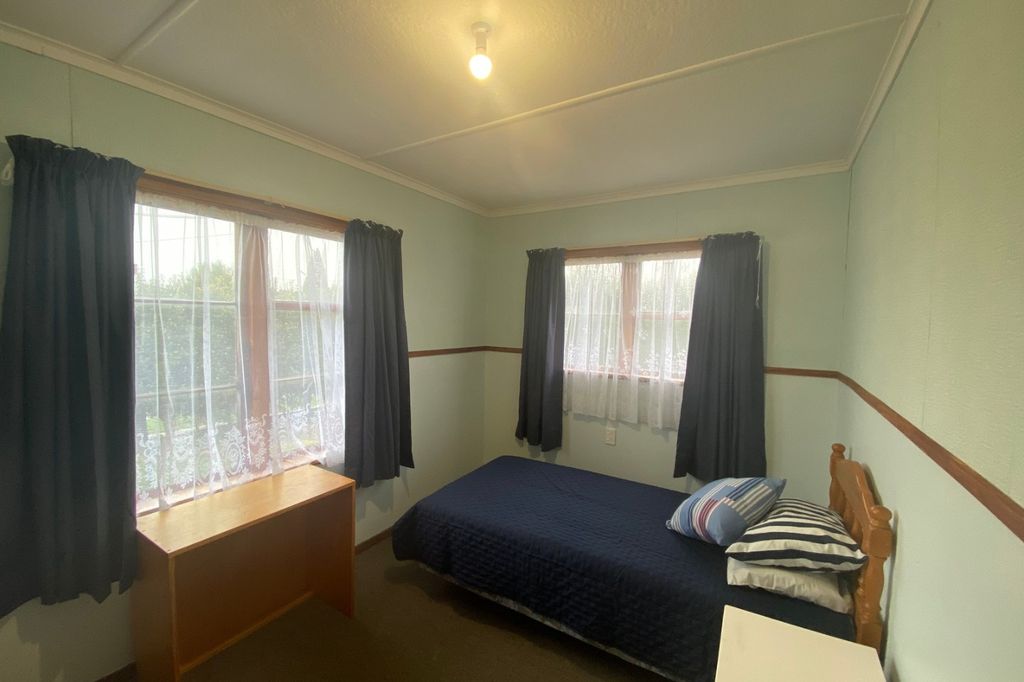 Charming Two-Bedroom Home - Semi Furnished 5