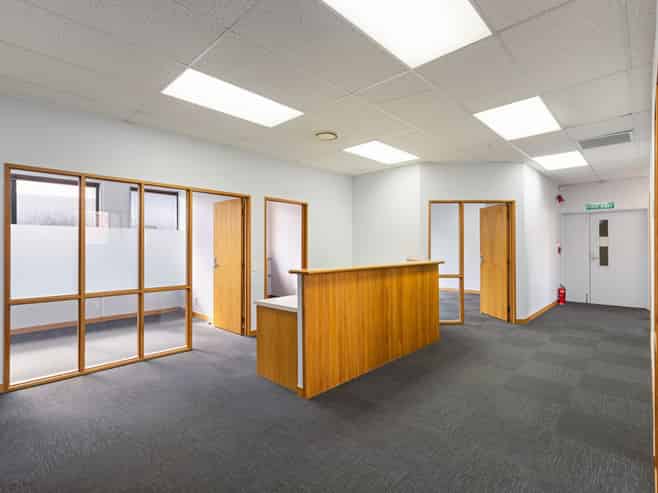 Fantastic office on Broadway Avenue