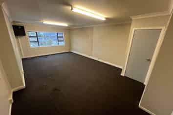 HIGH STUD WAREHOUSING WITH OFFICE
