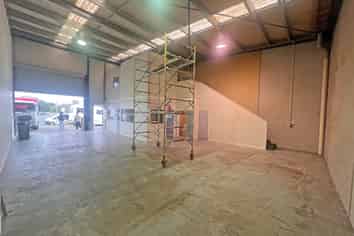 HIGH STUD WAREHOUSING WITH OFFICE
