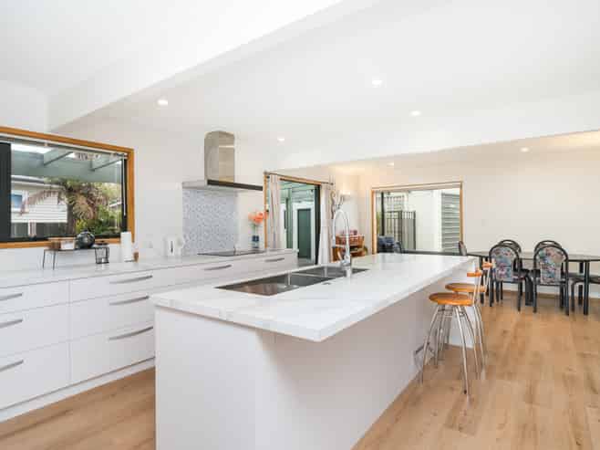 15 Kent Crescent, Awapuni