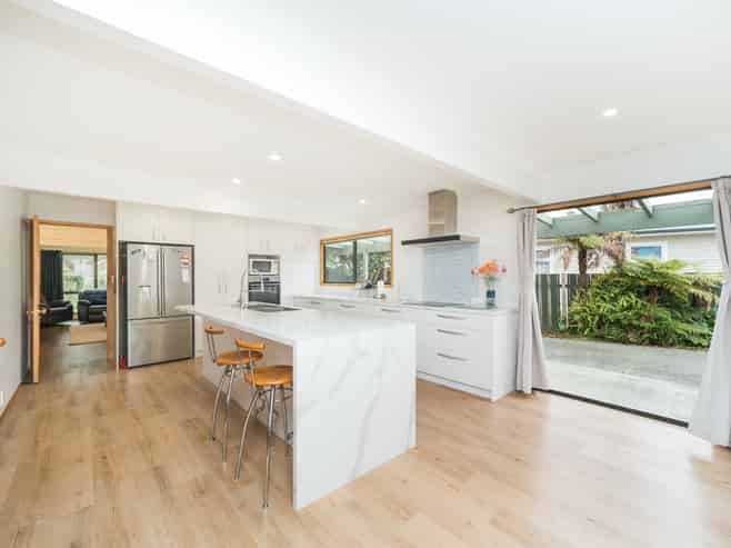 15 Kent Crescent, Awapuni