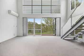 17/44 William Pickering Drive, Albany