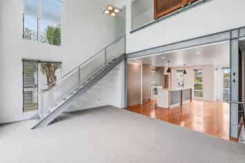 17/44 William Pickering Drive, Albany