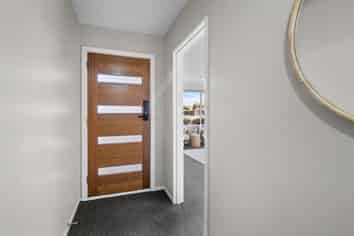 24 Lane Street, Allenton