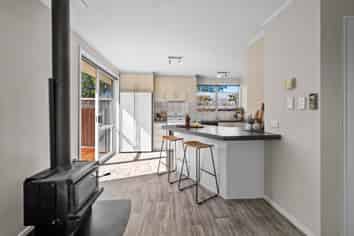 24 Lane Street, Allenton