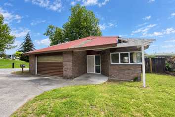801A River Road, Chartwell
