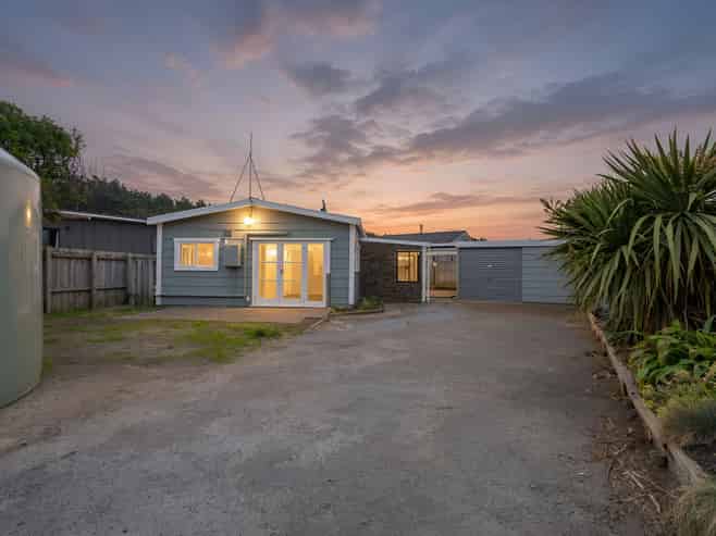 13 Kahukura Avenue, WAITARERE BEACH