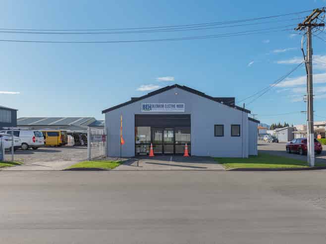 Office, Drive-Through Warehouse Plus Secure Yard