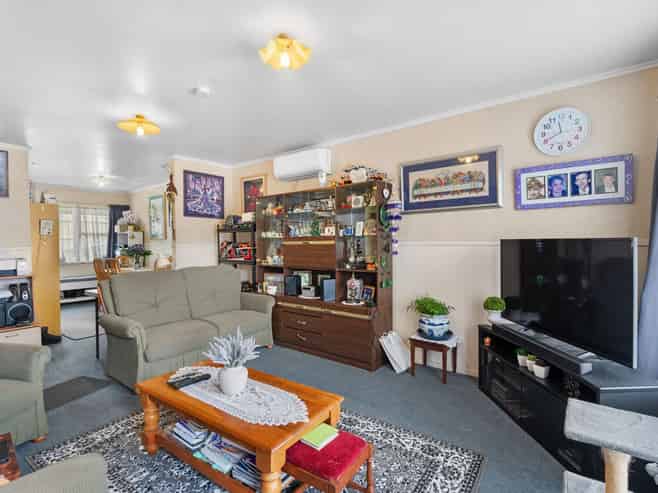 22A&B Tui Crescent, Maunu